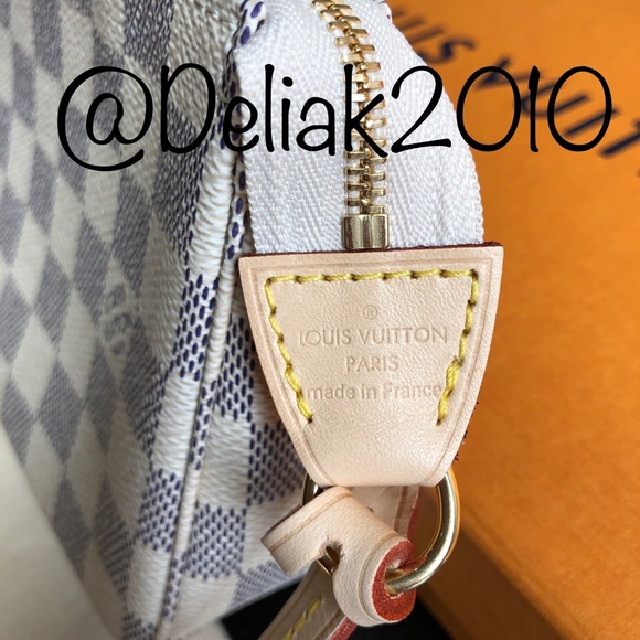 SOLD! NWT LV Pochette Accessoires Damier Azur - Picture 6 of 8